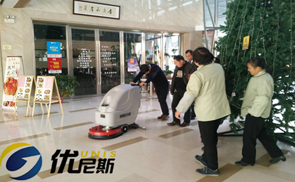 買優(yōu)尼斯手推洗地機值不值，洗地機用戶最有發(fā)言權(quán)