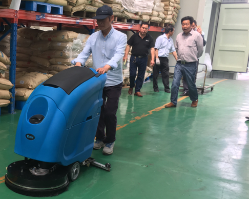 全自動洗地機(jī)與時代完美的結(jié)合