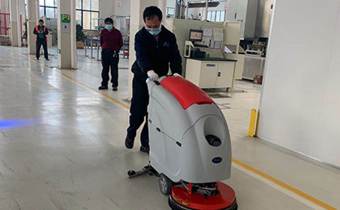 無錫優(yōu)尼斯洗地機使用技巧