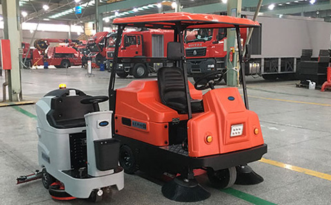 江陰工廠車(chē)間需要電動(dòng)掃地機(jī)