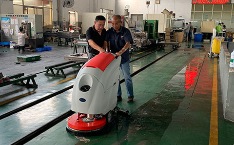 洗地機(jī)工廠車間用，購(gòu)買多少錢的合適
