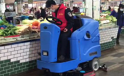 清洗大理石地面，可用全自動洗地機，優(yōu)尼斯你不妨一試