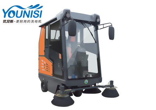 優(yōu)尼斯UNS1800駕駛式掃地車(chē)|全封閉式電動(dòng)掃地機(jī)
