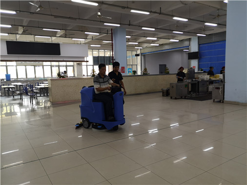 洗地機保養(yǎng)，洗地機維護