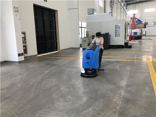手推式洗地機(jī)