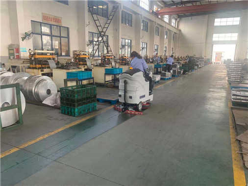 優(yōu)尼斯駕駛式洗地機