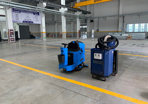 宜興駕駛式洗地機(jī)U700,優(yōu)尼斯工業(yè)洗地機(jī)