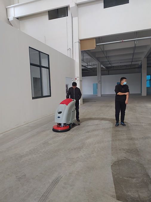 工廠車間用手推式洗地機(jī)優(yōu)尼斯