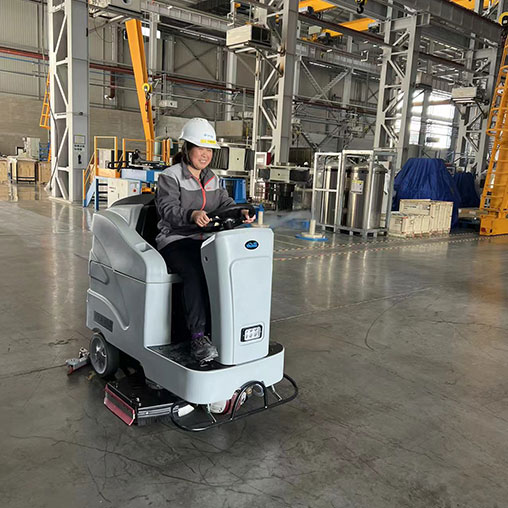 車間用駕駛式洗地機(jī)